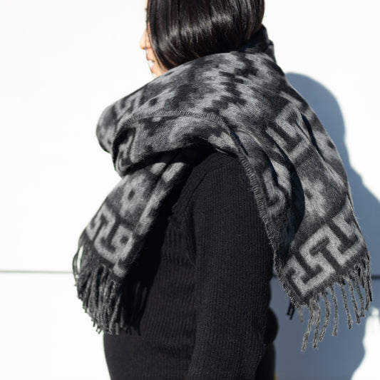 アルパカウール大判ストール (インカ柄)|ブラック×グレー