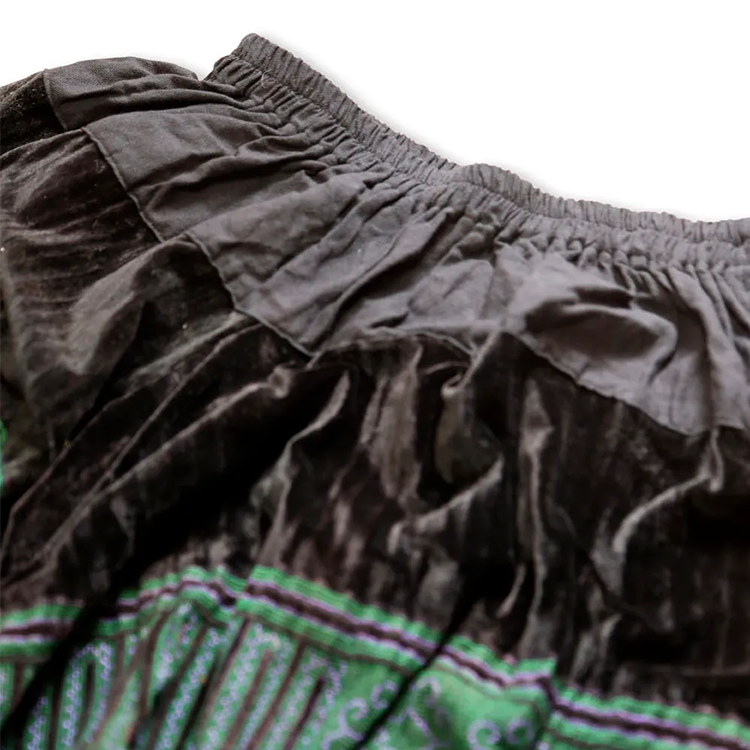 苗族萨鲁埃尔裤子