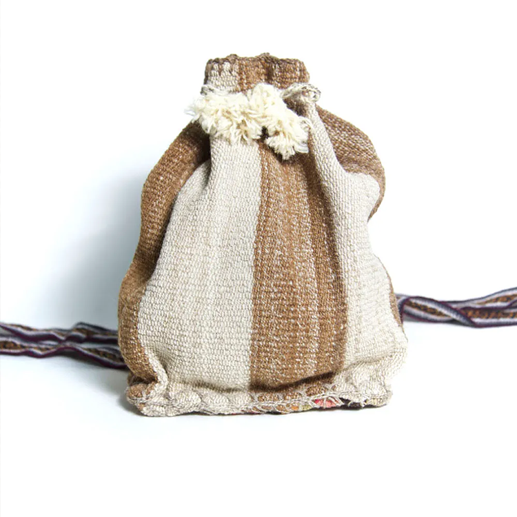 秘鲁复古蝠鲼布背包