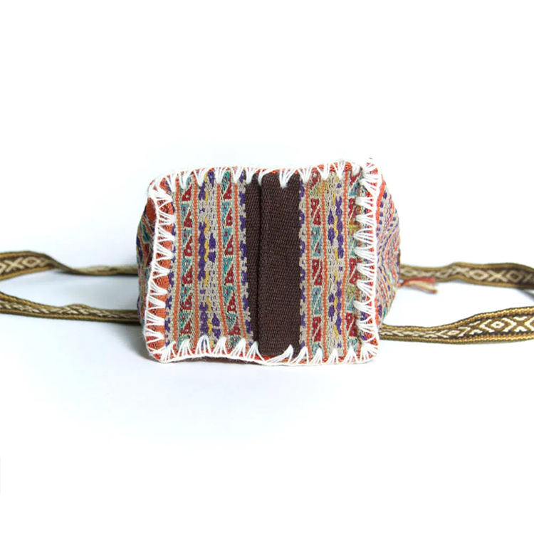 秘鲁复古蝠鲼布背包