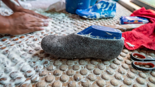 アルパカルームシューズ工場へ行って、製造工程を撮影してきました。