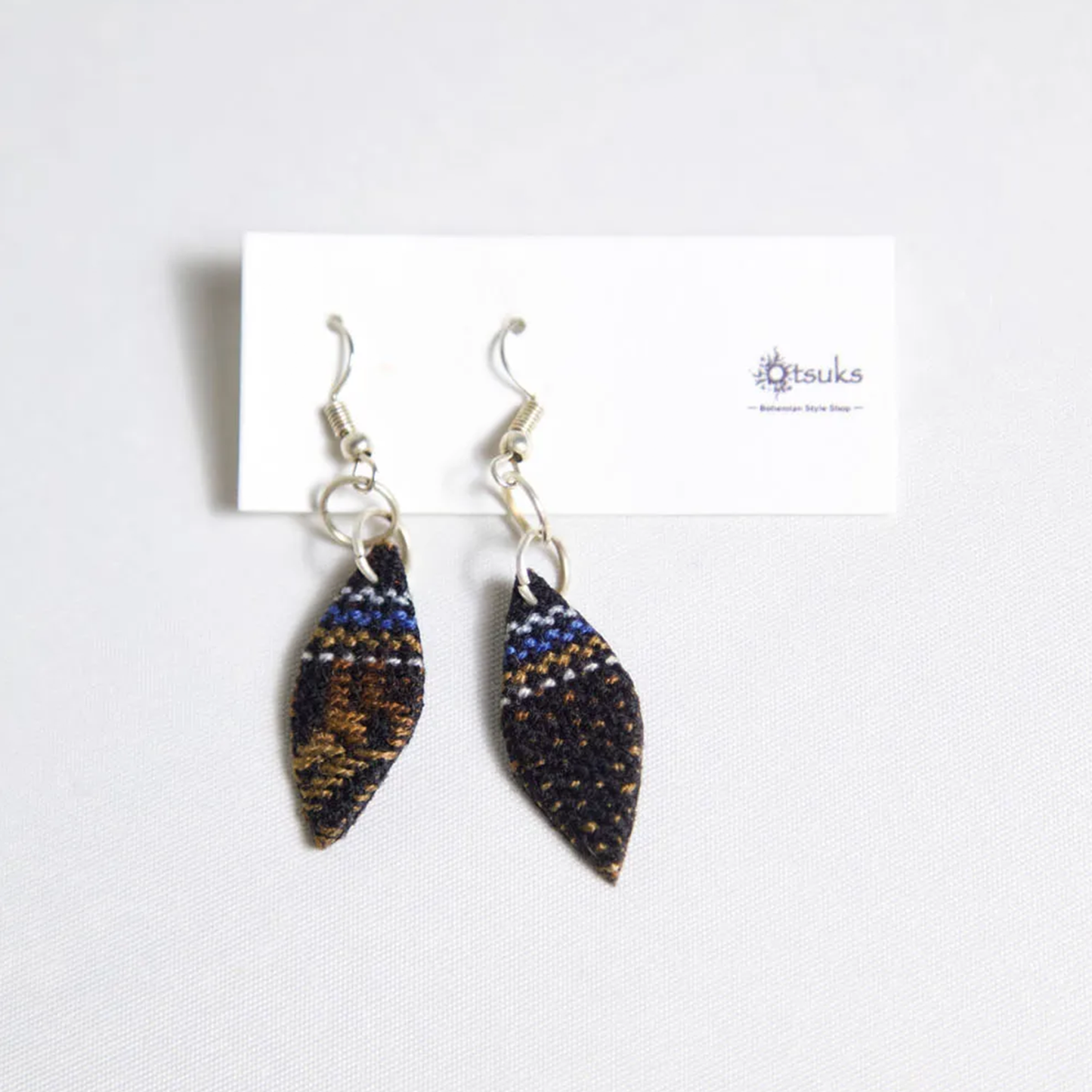 Awayo cloth earrings 